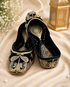 Black Gold Paisley Embroidered Punjabi Jutti
